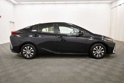 2022 Toyota Prius, $24349. Photo 9