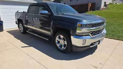 2017 Chevrolet 1500 Crew Cab, $21863. Photo 2