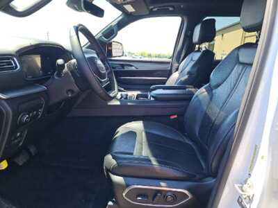 2024 Jeep Wagoneer, $46645. Photo 3