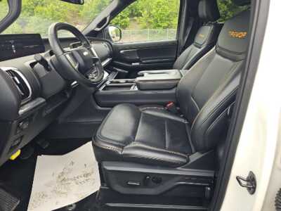 2025 Ford Expedition, $76645. Photo 3