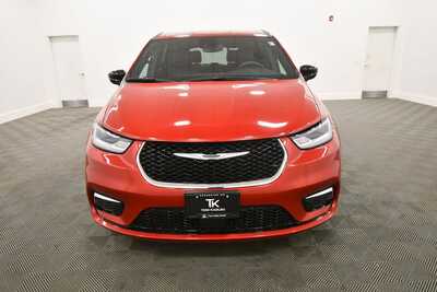 2025 Chrysler Pacifica, $31349. Photo 11