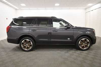 2025 Ford Expedition, $73349. Photo 9