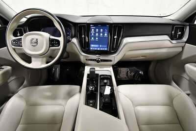 2024 Volvo XC60, $38845. Photo 3