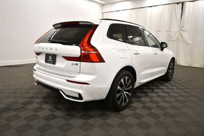 2024 Volvo XC60, $38845. Photo 8