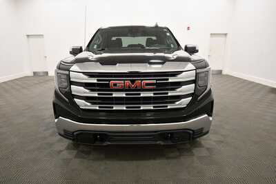 2022 GMC 1500 Crew Cab, $39845. Photo 11