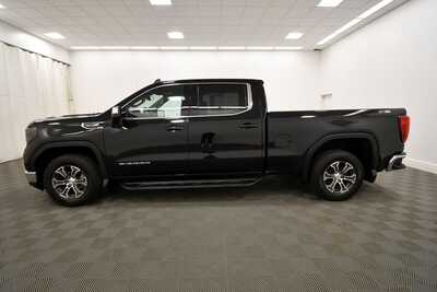 2022 GMC 1500 Crew Cab, $39845. Photo 4