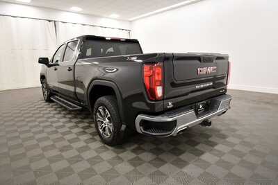 2022 GMC 1500 Crew Cab, $39845. Photo 5