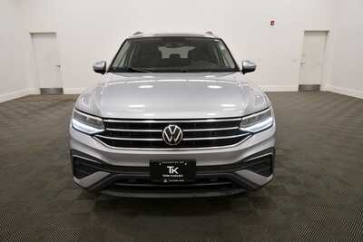 2023 Volkswagen Tiguan, $22849. Photo 11