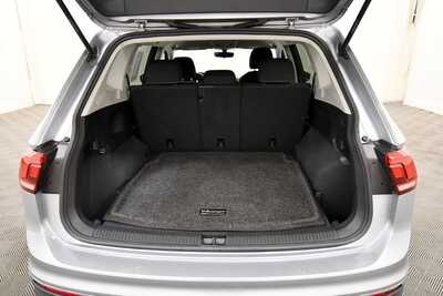 2023 Volkswagen Tiguan, $22849. Photo 7