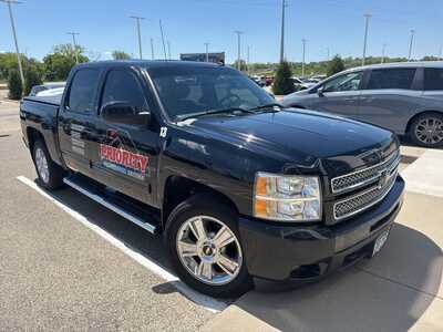 2013 Chevrolet 1500 Crew Cab, $14349. Photo 2