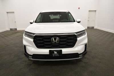 2025 Honda Pilot, $39345. Photo 11