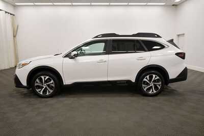 2021 Subaru Outback, $25345. Photo 4
