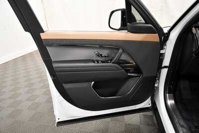 2024 Land Rover Range Rover, $72849. Photo 12