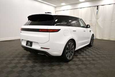 2024 Land Rover Range Rover, $72849. Photo 7