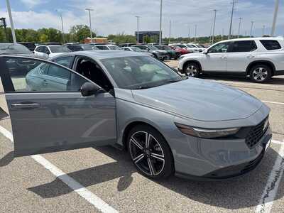 2023 Honda Accord, $27349. Photo 2