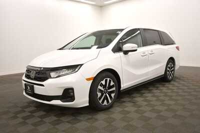 2026 Honda Odyssey, $46140. Photo 2