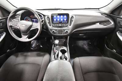 2024 Chevrolet Malibu, $18849. Photo 3