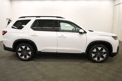 2026 Honda Pilot, $53045. Photo 8