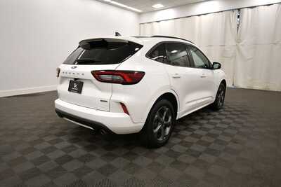 2024 Ford Escape, $24845. Photo 8