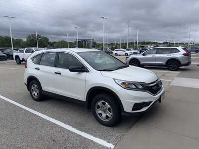 2015 Honda CR-V, $13345. Photo 2