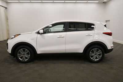 2017 Kia Sportage, $15845. Photo 4