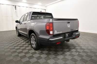 2017 Honda Ridgeline, $19349. Photo 5