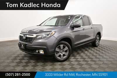 2017 Honda Ridgeline, $19349. Photo 1