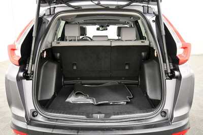 2018 Honda CR-V, $18845. Photo 7