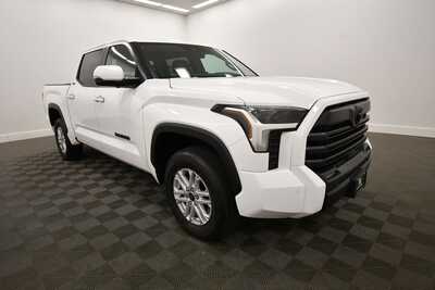 2024 Toyota Tundra Crew Cab, $45345. Photo 10