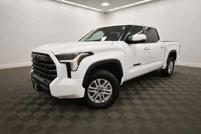 2024 Toyota Tundra Crew Cab, $45345. Photo 2