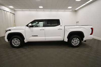 2024 Toyota Tundra Crew Cab, $45345. Photo 4