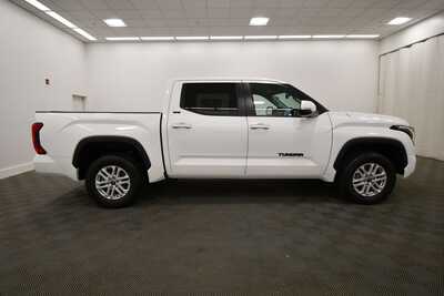 2024 Toyota Tundra Crew Cab, $45345. Photo 9