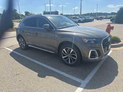 2023 Audi Q5, $31849. Photo 2