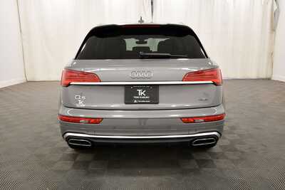 2023 Audi Q5, $28849. Photo 6