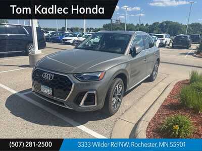 2023 Audi Q5, $31849. Photo 1