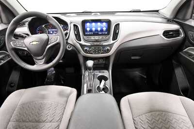 2023 Chevrolet Equinox, $22845. Photo 3