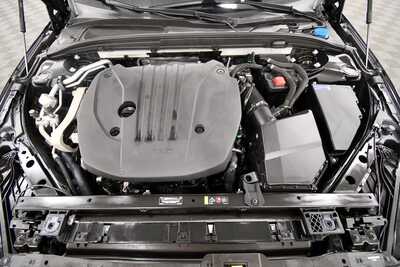2025 Volvo V60 Cross Country, $34349. Photo 12