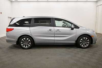 2021 Honda Odyssey, $28345. Photo 9