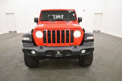 2020 Jeep Gladiator, $27845. Photo 11