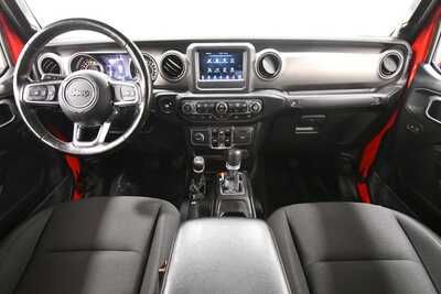 2020 Jeep Gladiator, $27845. Photo 3