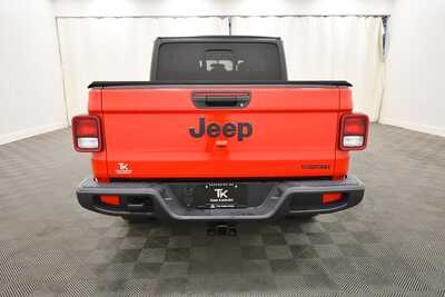 2020 Jeep Gladiator, $27845. Photo 6