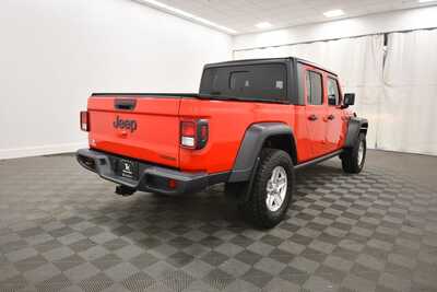2020 Jeep Gladiator, $27845. Photo 8