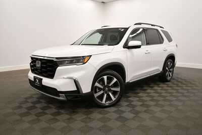 2023 Honda Pilot, $44845. Photo 2