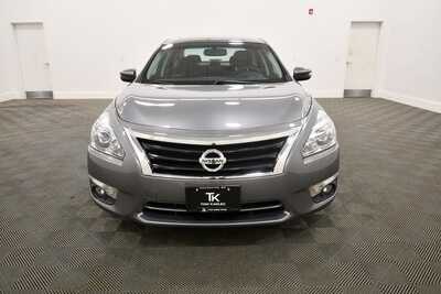 2015 Nissan Altima, $11345. Photo 11