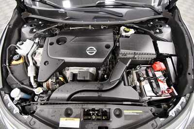 2015 Nissan Altima, $11345. Photo 12