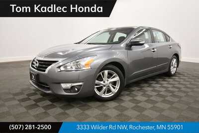 2015 Nissan Altima, $11345. Photo 1