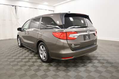 2019 Honda Odyssey, $26345. Photo 5