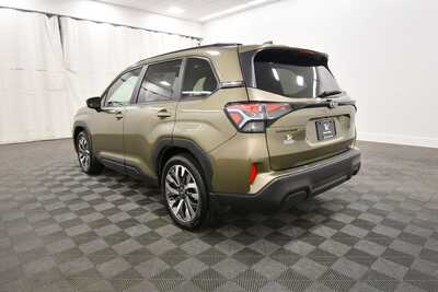 2025 Subaru Forester, $34349. Photo 5