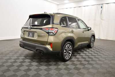 2025 Subaru Forester, $34349. Photo 8