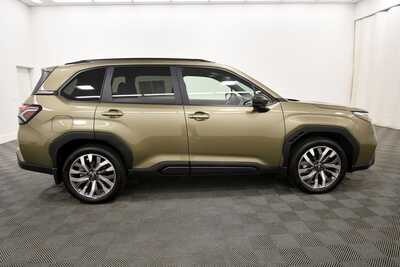 2025 Subaru Forester, $34349. Photo 9